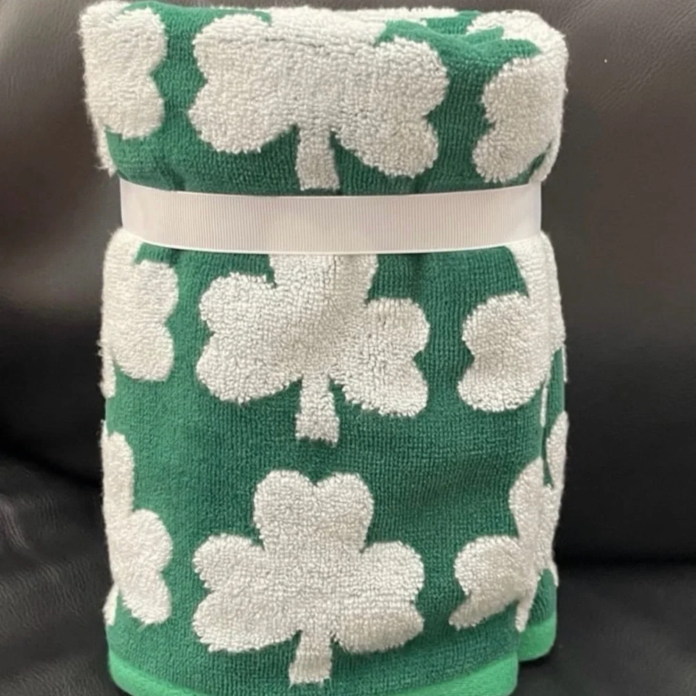 CARO HOME St Patricks Shamrock Hand Towels, Set of 2